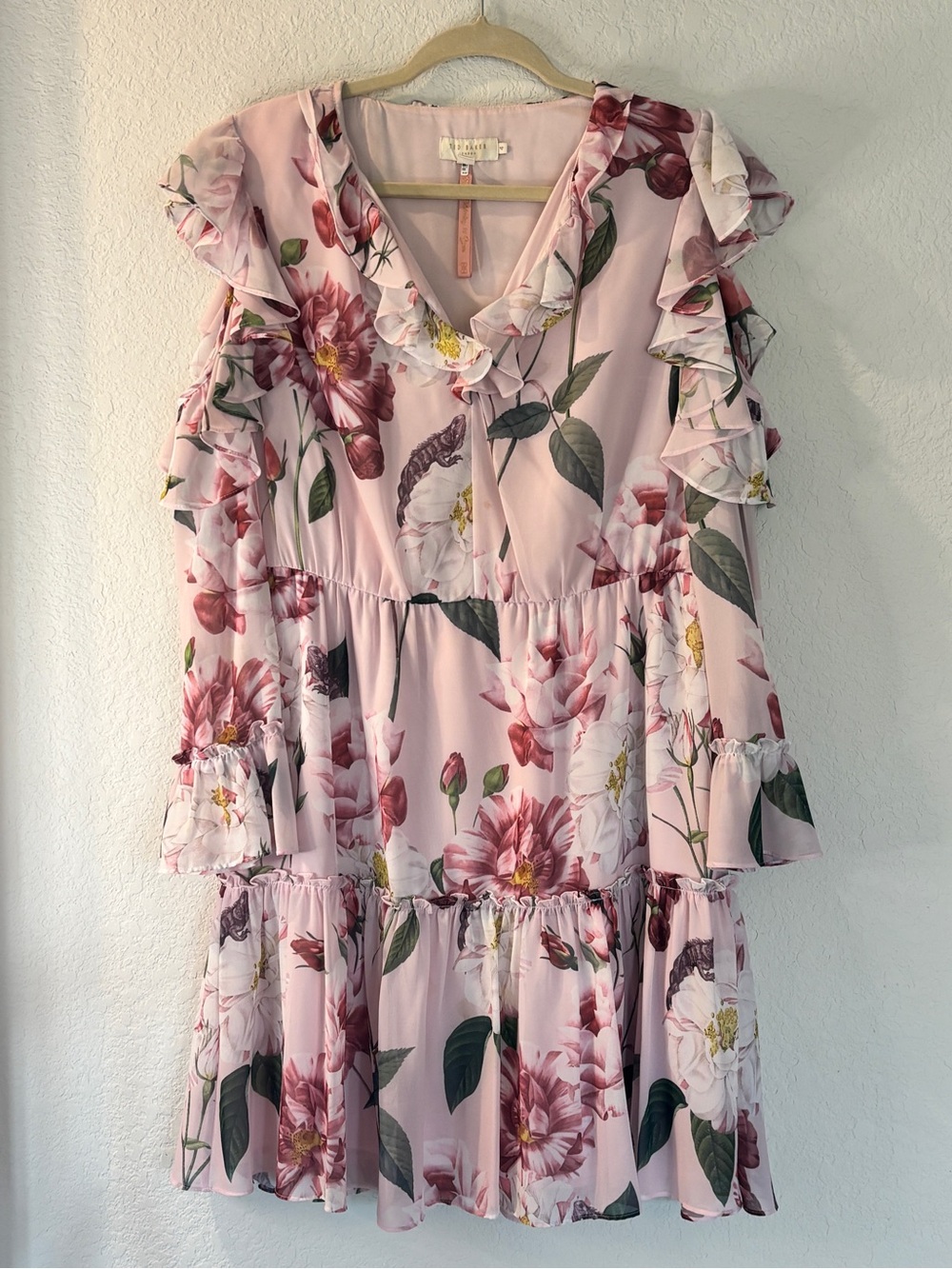 Ted Baker Blush Pink Floral Cold-Shoulder Tiered Dress -
(US Women’s 10 / Large) - Picture 3 of 5